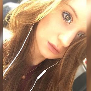 Meet your Posher, Hailey